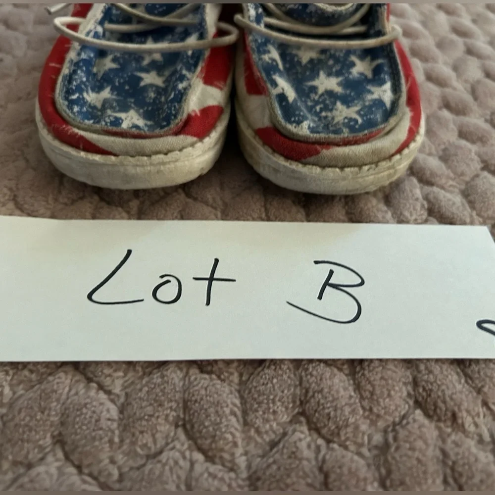 Hey Dude American Flag Red White & Blue SHOES Stars & Stripes kids size 8 (lotB)